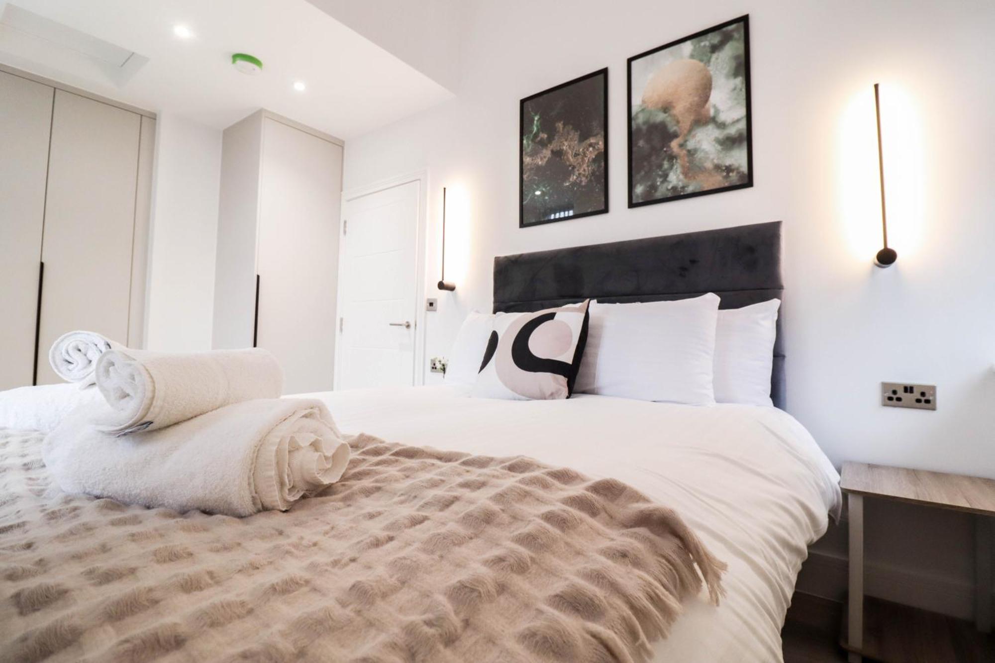 Modern 1-Bed Apartment In Buckinghamshire With Free Wifi, Parking & Garden High Wycombe Exterior photo