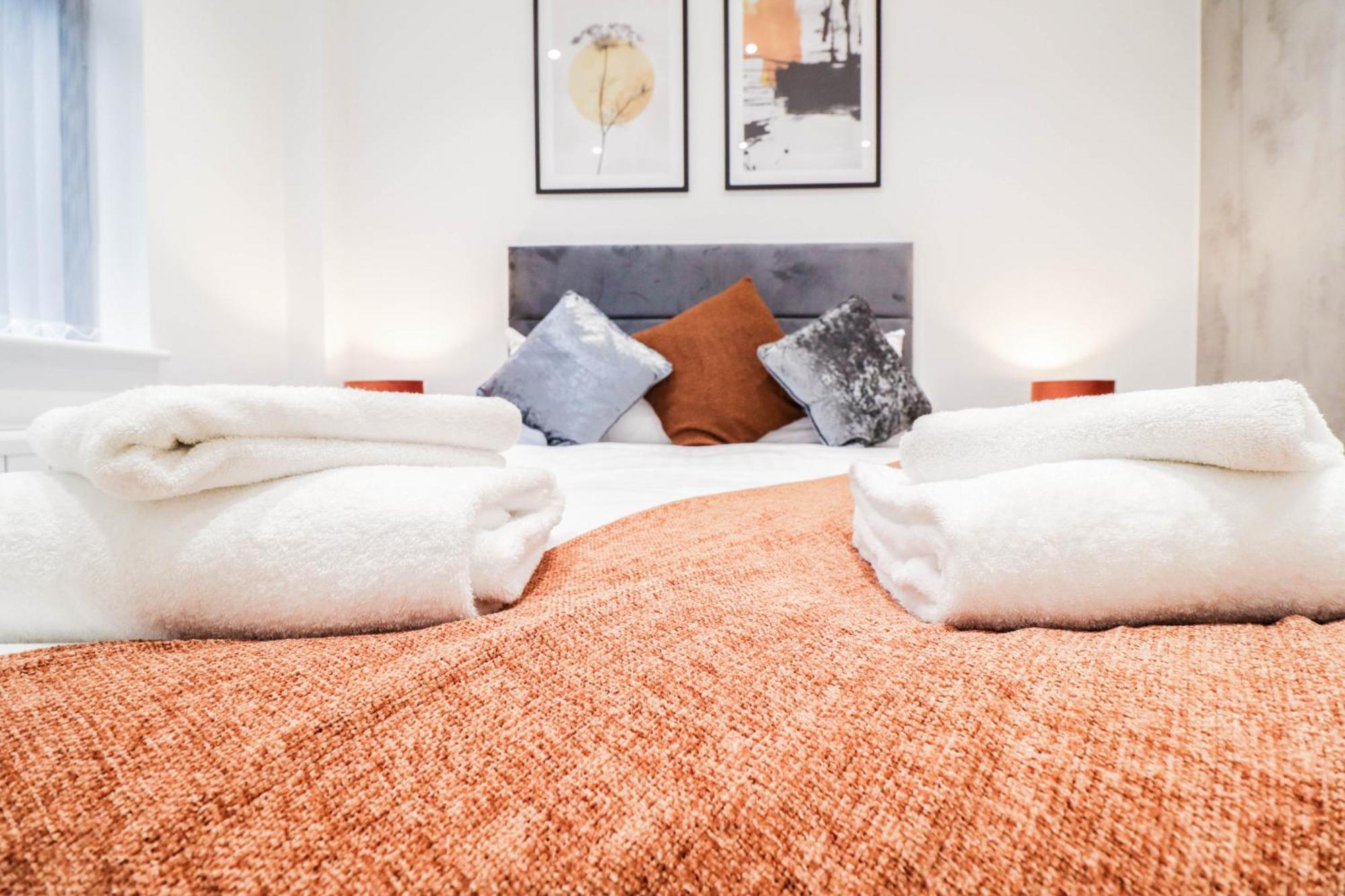 Modern 1-Bed Apartment In Buckinghamshire With Free Wifi, Parking & Garden High Wycombe Exterior photo