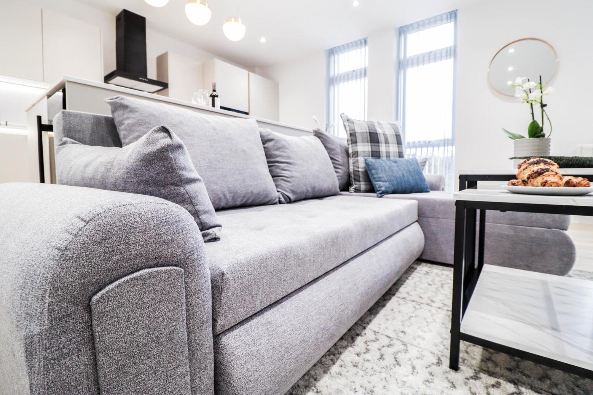 Modern 1-Bed Apartment In Buckinghamshire With Free Wifi, Parking & Garden High Wycombe Exterior photo