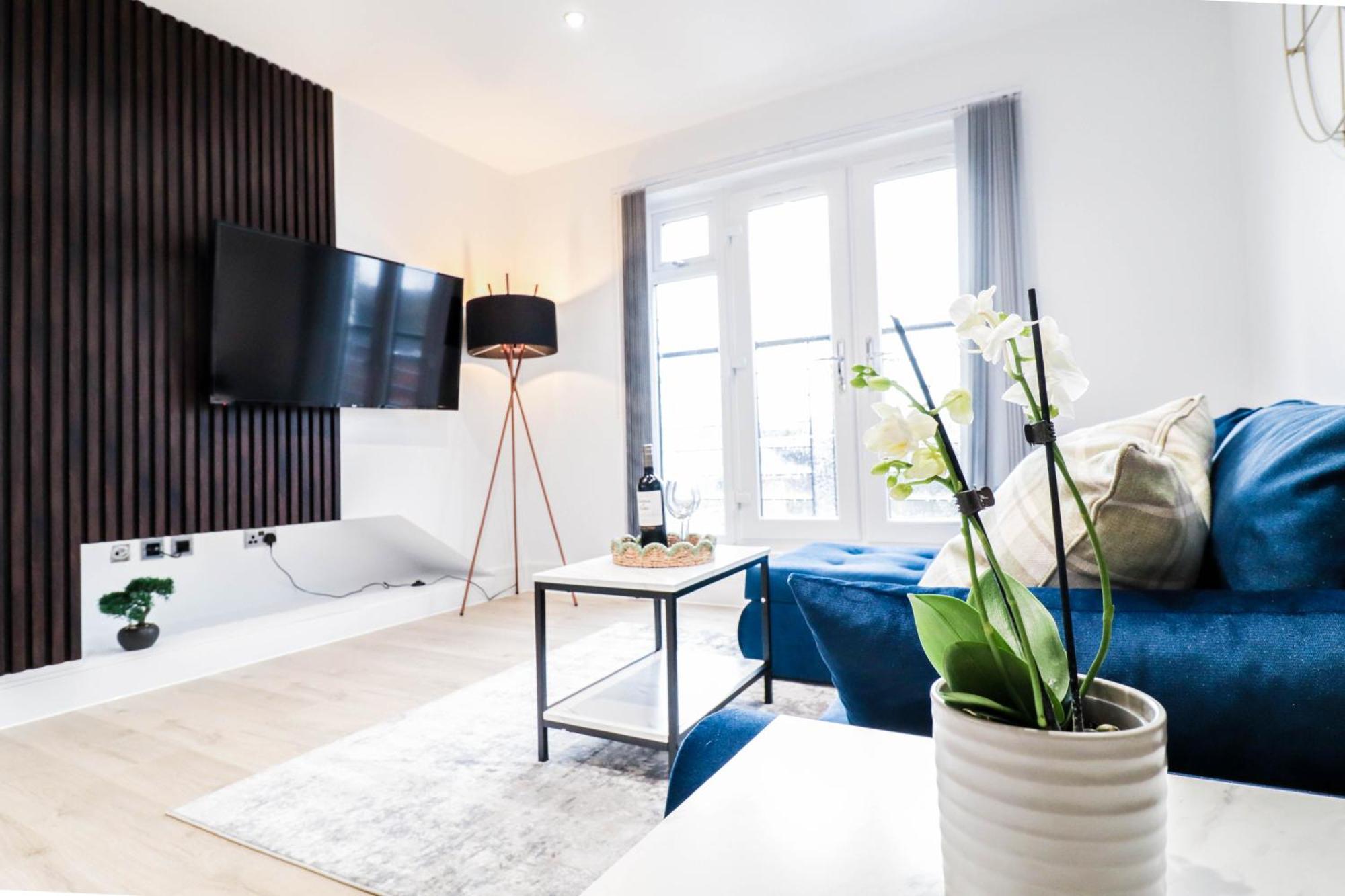 Modern 1-Bed Apartment In Buckinghamshire With Free Wifi, Parking & Garden High Wycombe Exterior photo