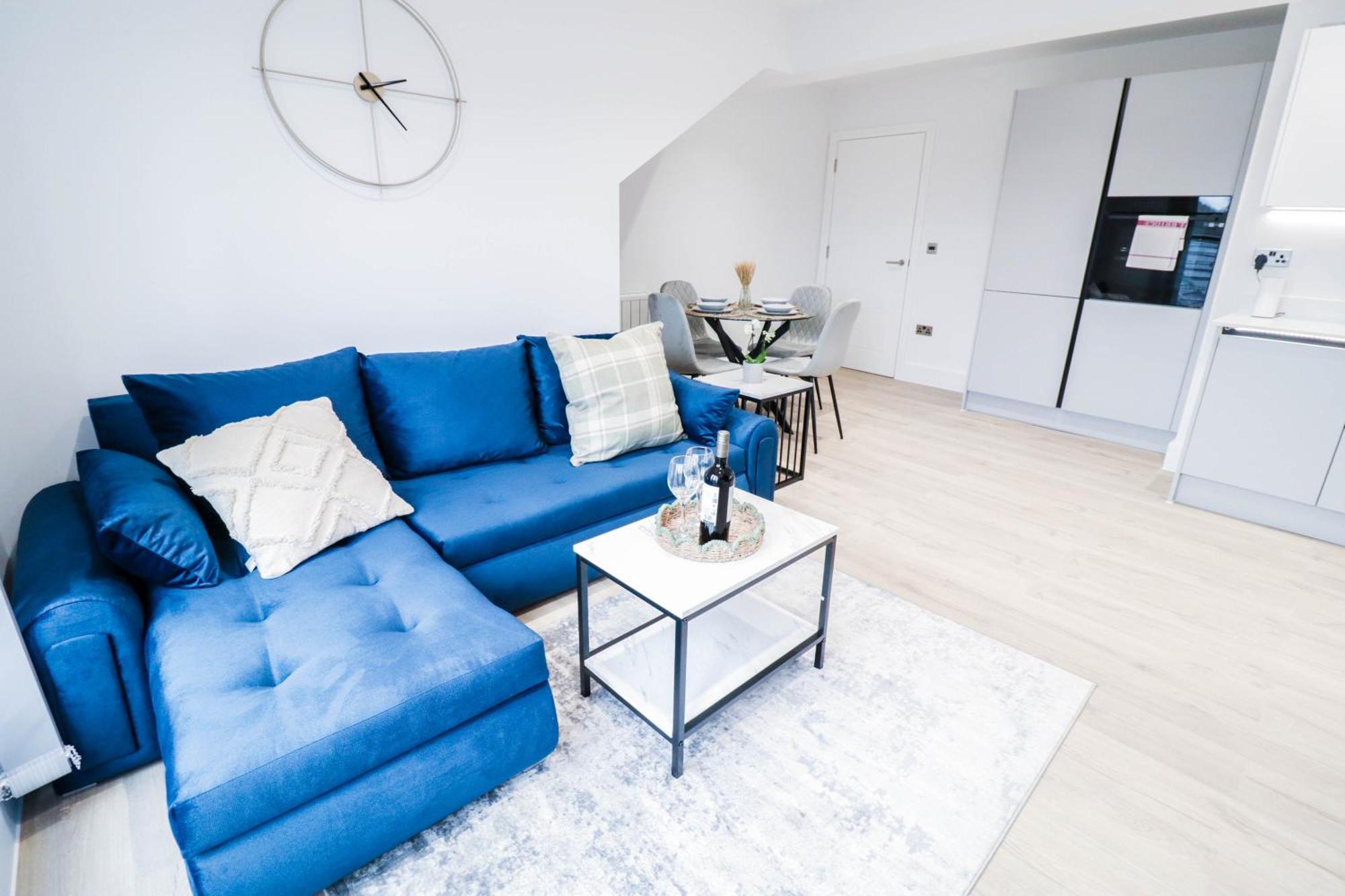Modern 1-Bed Apartment In Buckinghamshire With Free Wifi, Parking & Garden High Wycombe Exterior photo